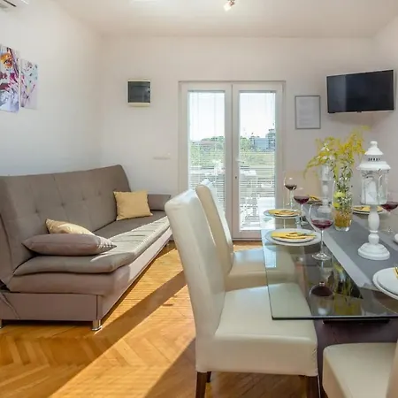 For Families With Children - 20987 Apartment *
